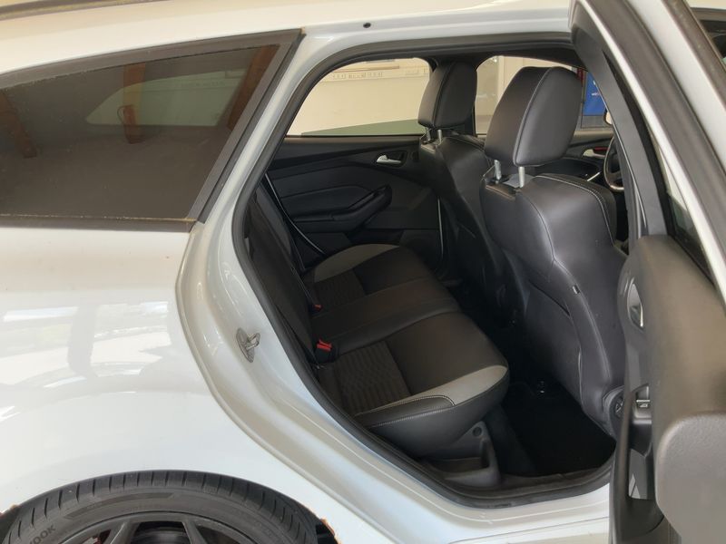 Ford Focus 2.0 EcoBoost ST 2013 – снимка 19