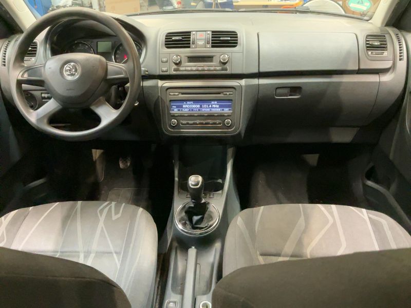 Skoda Fabia 1.4 Fresh 2013 – снимка 17