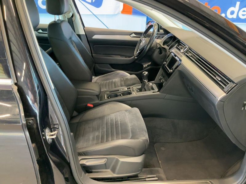 Volkswagen Passat 2.0 TDI Highline BlueMotion Tech 2016 – снимка 17