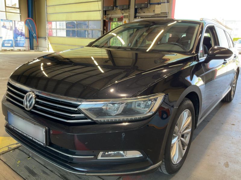 Volkswagen Passat 2.0 TDI Highline BlueMotion Tech 2016 – снимка 1