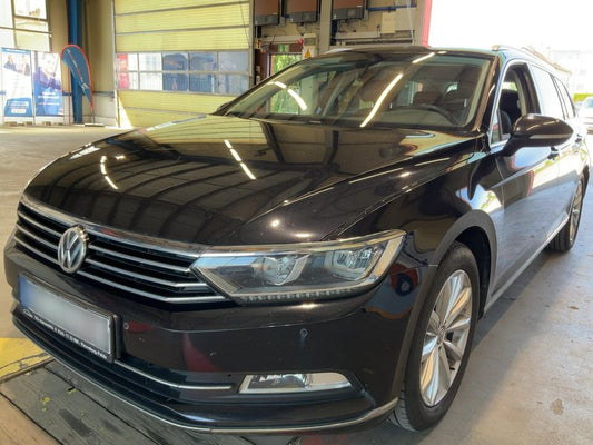 Volkswagen Passat 2.0 TDI Highline BlueMotion Tech 2016 – снимка 1
