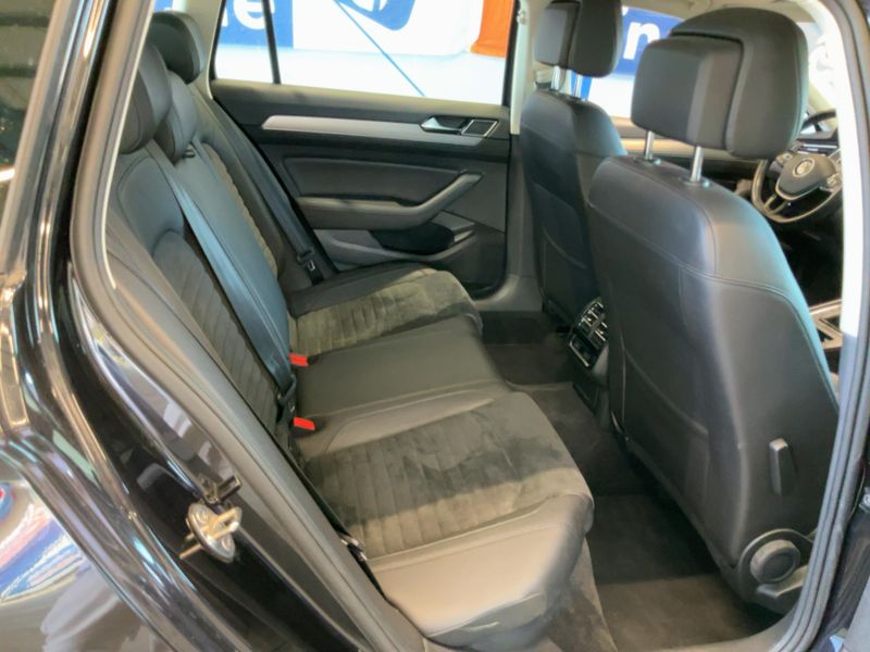 Volkswagen Passat 2.0 TDI Highline BlueMotion Tech 2016 – снимка 20