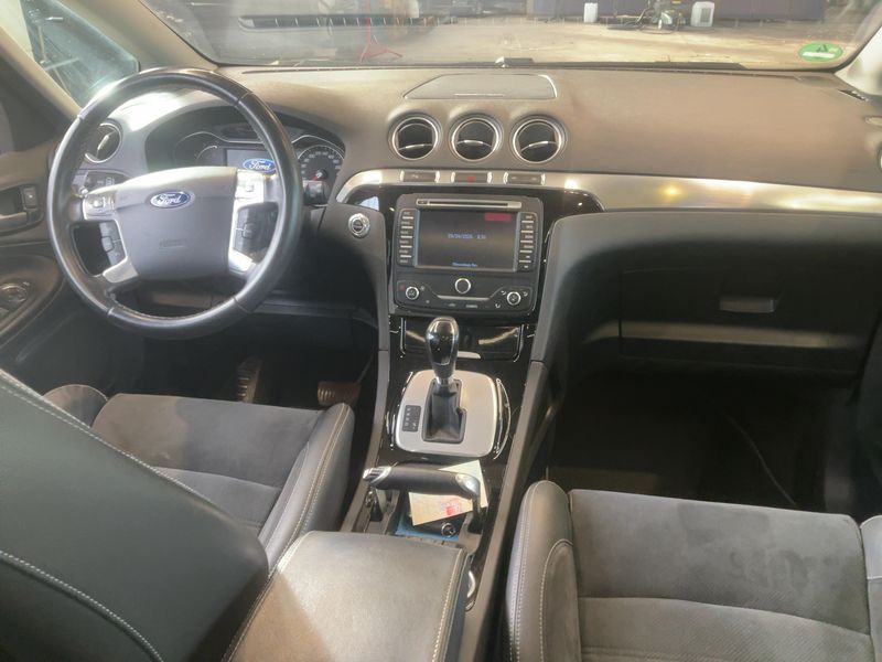 Ford S-Max 2.2 TDCi Titanium 2012 – снимка 18