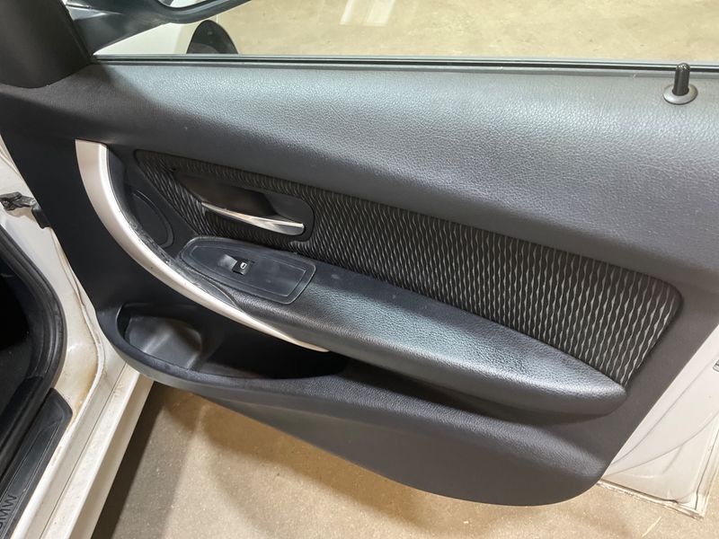 BMW 3er 318d xDrive 2014 – снимка 24