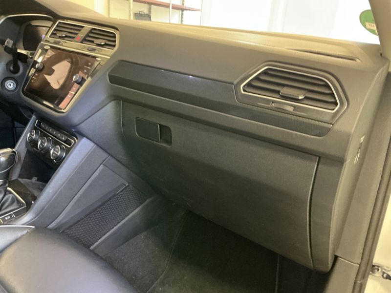 Volkswagen Tiguan 2.0 TDI Highline 4Motion BlueMotion Tech 2017 – снимка 22