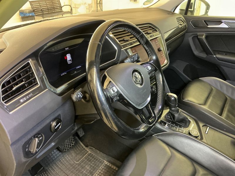 Volkswagen Tiguan 2.0 TDI Highline 4Motion BlueMotion Tech 2017 – снимка 23