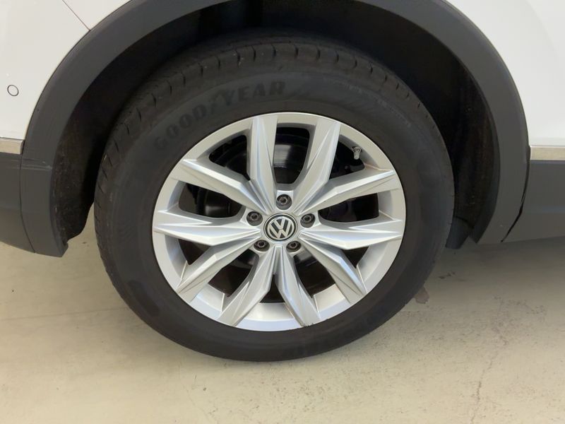 Volkswagen Tiguan 2.0 TDI Highline 4Motion BlueMotion Tech 2017 – снимка 9