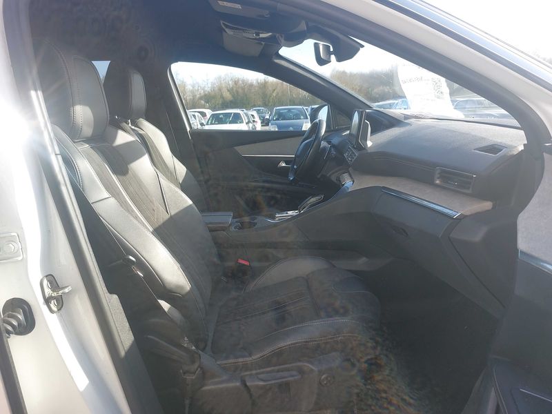Peugeot 3008 1.5 Blue-HDi GT Pack 2021 – снимка 10