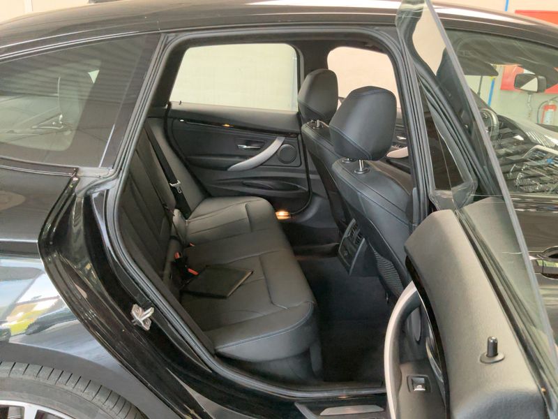 BMW 3er 320i GT xDrive M Sport 2020 – снимка 19
