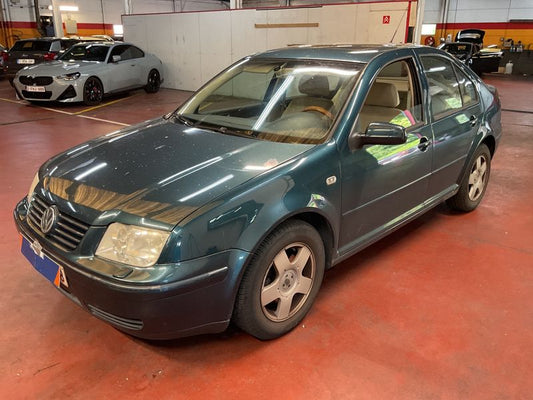 Volkswagen Bora 1.6 FSI Comfortline 2003 – снимка 1