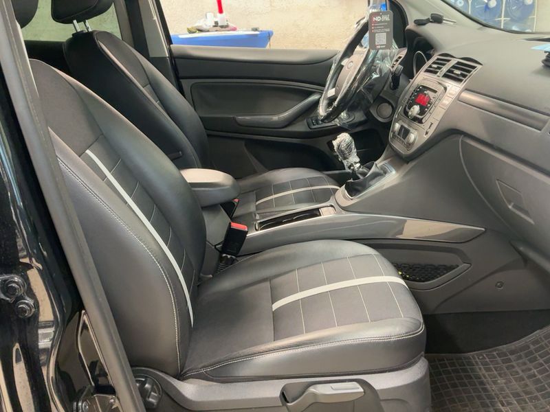 Ford Kuga 2.0 TDCi Titanium 2011 – снимка 16