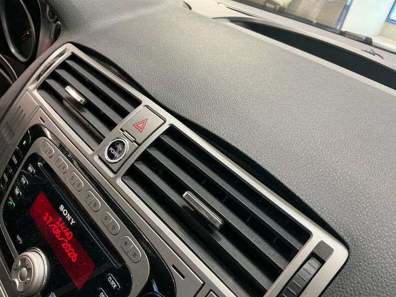 Ford Kuga 2.0 TDCi Titanium 2011 – снимка 21