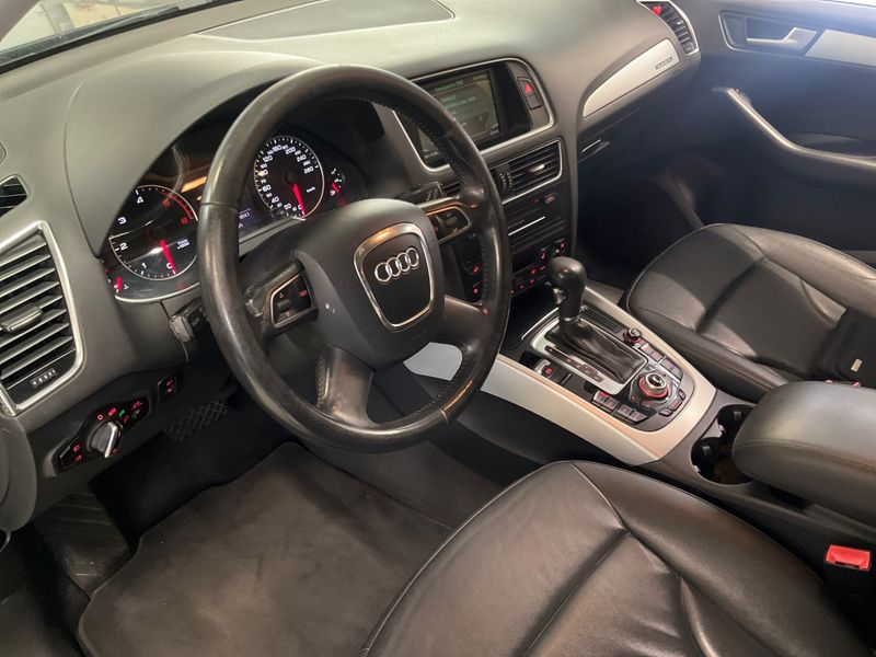 Audi Q5 3.0 V6 TDI quattro Ambiente 2010 – снимка 28