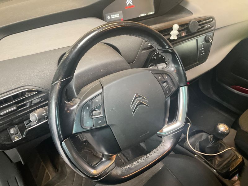 Citroen C4 Picasso 1.6 Blue-HDi Feel 2017 – снимка на щета 45