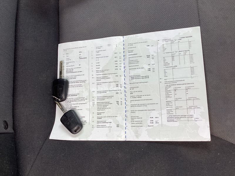 Opel Astra 1.6 Active 2012 – снимка 6