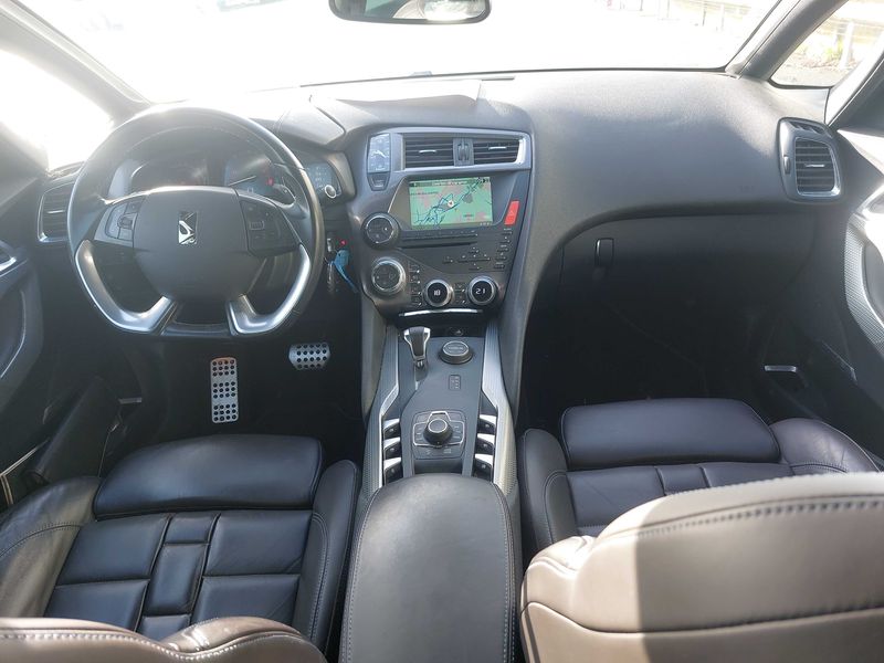 Citroen DS5 2.0 HDi Hybrid4 Pure Pearl 2013 – снимка 11