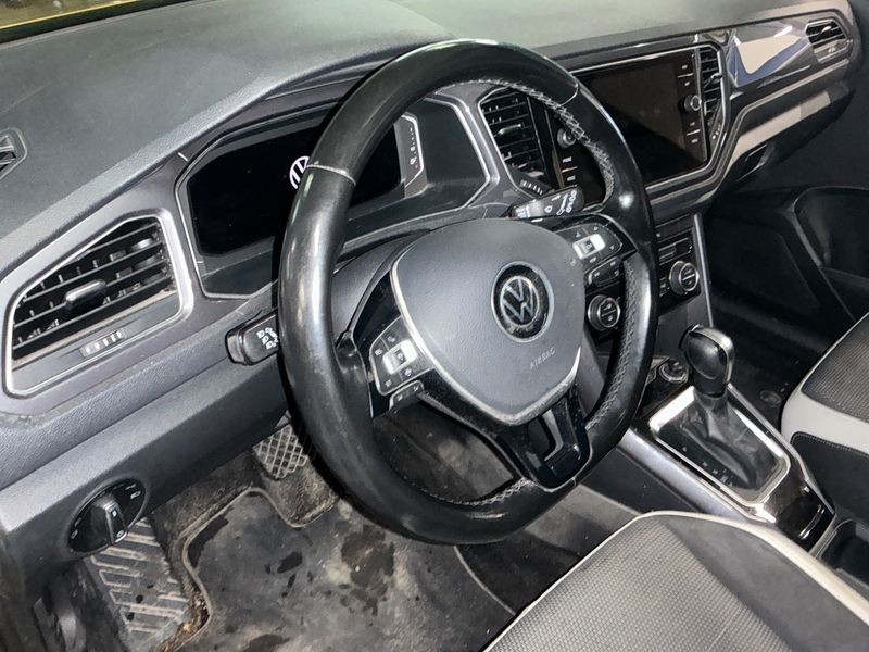 Volkswagen T-Roc 2.0 TDI R-Line 2021 – снимка 22