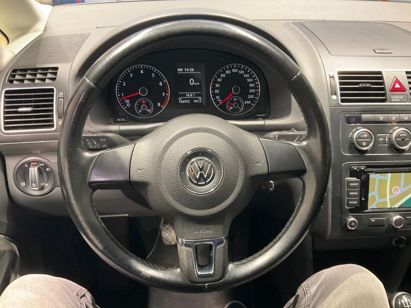 Volkswagen Touran 1.4 TSI Comfortline 2014 – снимка 17