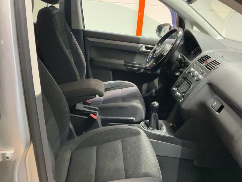 Volkswagen Touran 1.4 TSI Comfortline 2014 – снимка 16