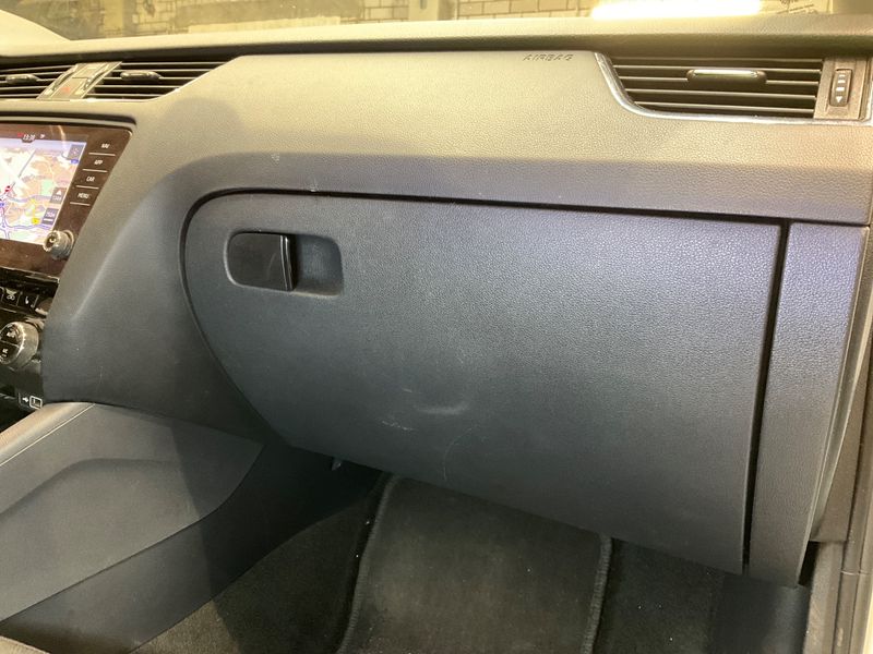 Skoda Octavia 1.6 TDI Clever 2018 – снимка 28