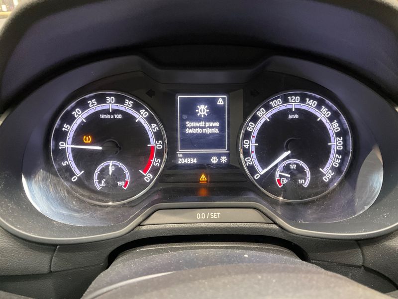 Skoda Octavia 1.6 TDI Clever 2018 – снимка 18
