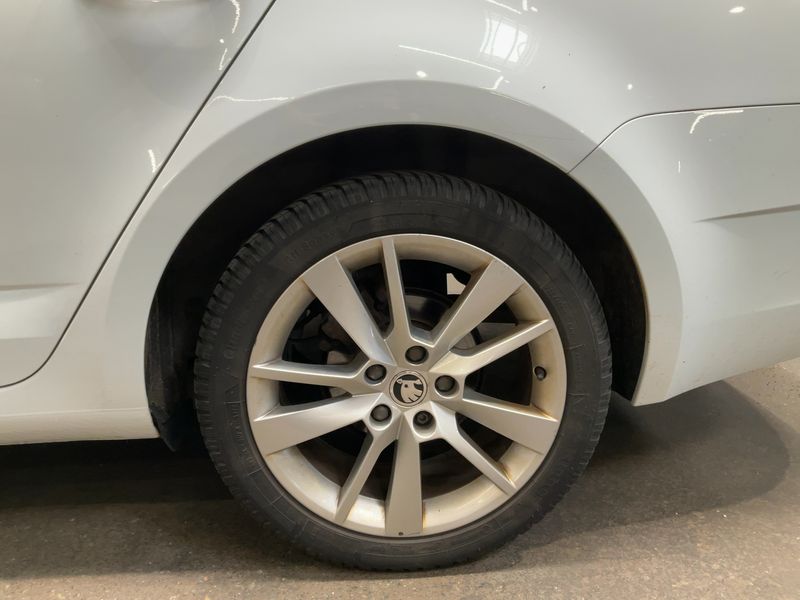 Skoda Octavia 1.6 TDI Clever 2018 – снимка 5