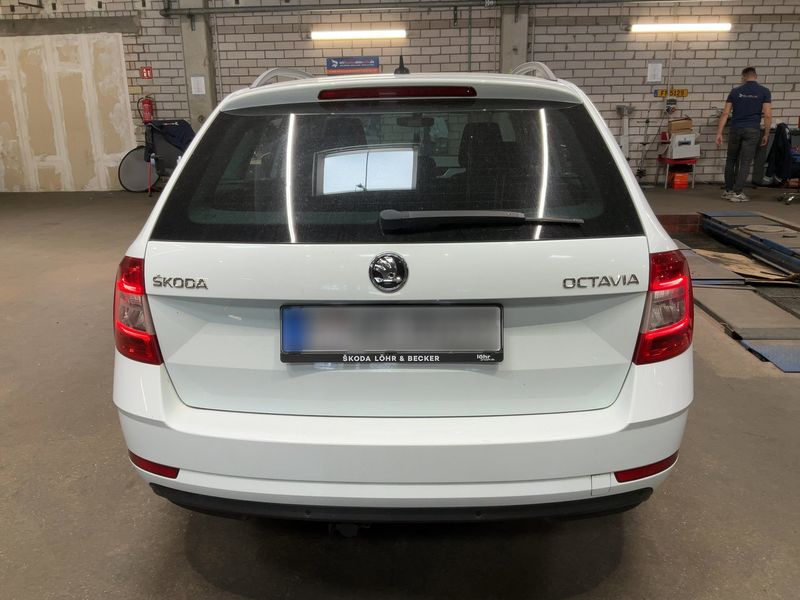 Skoda Octavia 1.6 TDI Clever 2018 – снимка 7