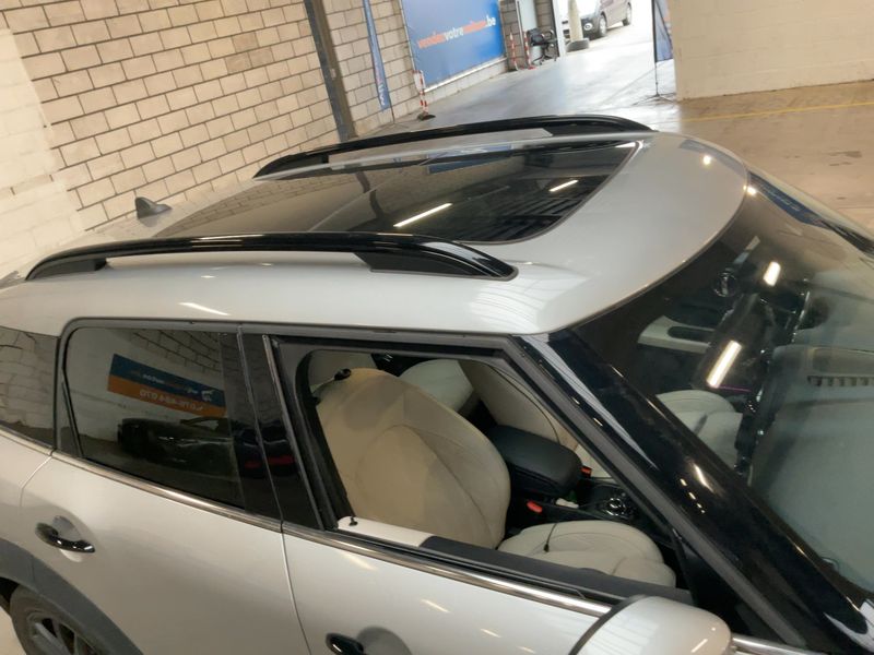 MINI Countryman Cooper S E Hybrid ALL4 John Cooper Works Trim 2023 – снимка 13