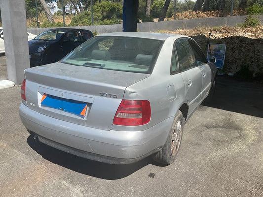 Audi A4 1.9 TDI 1999 – снимка 2