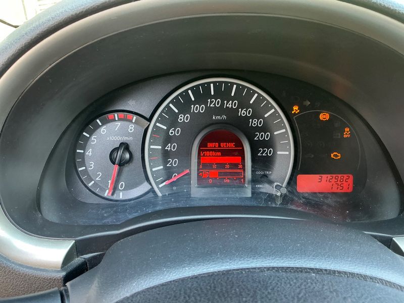 Nissan Micra 1.2 Lolita Lempicka 2011 – снимка 4