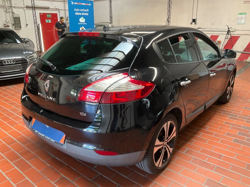 Renault Megane 1.4 TCe BOSE Edition 2011 – снимка 2
