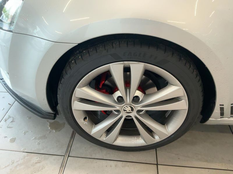 Skoda Octavia 1.6 TDI Elegance 2014 – снимка 3