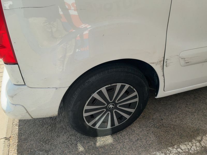 Peugeot Partner 1.6 Blue-HDi Active 2017 – снимка 9
