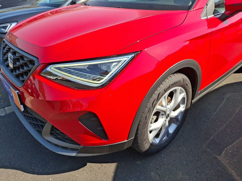Seat Arona 1.0 TSI FR 2024 – снимка 2