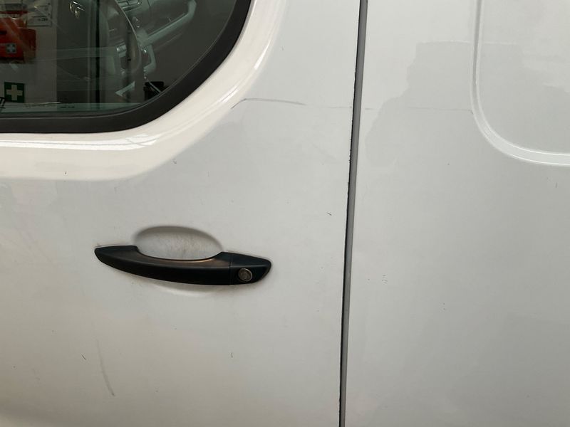 Citroen Jumpy 2.0 Blue-HDi Komfort Plus XL 2023 – снимка 27