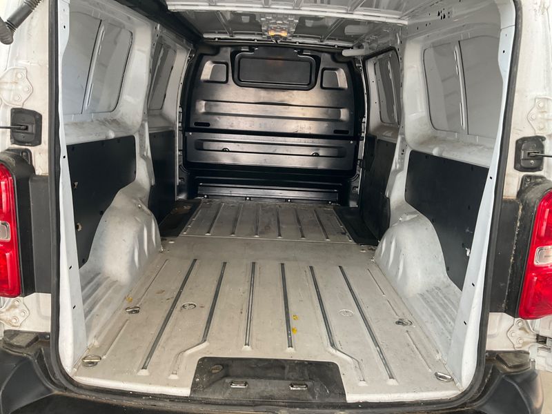 Citroen Jumpy 2.0 Blue-HDi Komfort Plus XL 2023 – снимка 38
