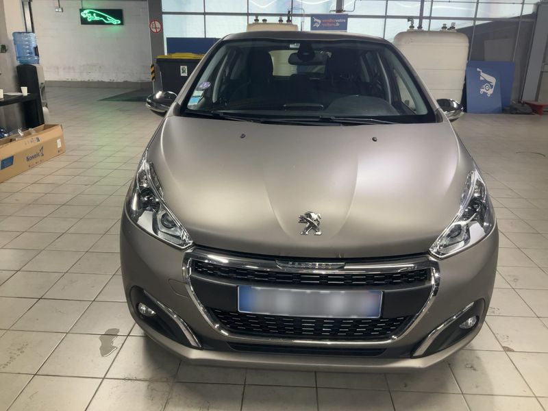 Peugeot 208 1.2 PureTech Allure 2015 – снимка 14