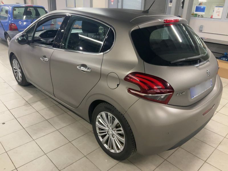 Peugeot 208 1.2 PureTech Allure 2015 – снимка 6