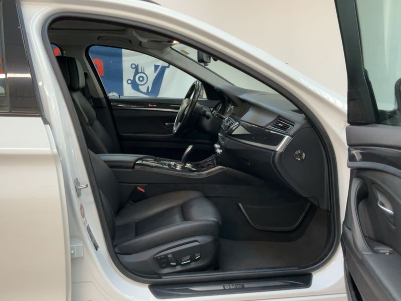 BMW 5er 530d xDrive 2015 – снимка 16
