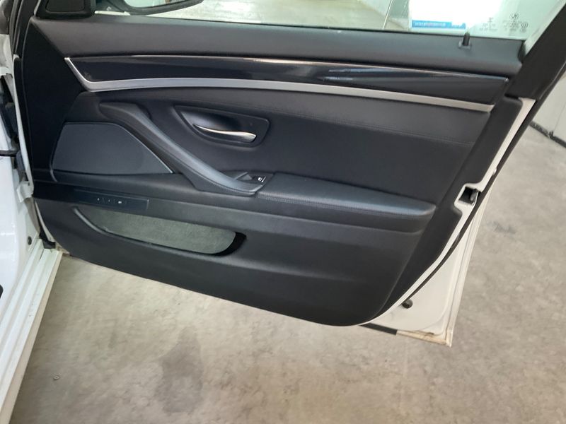 BMW 5er 530d xDrive 2015 – снимка 27