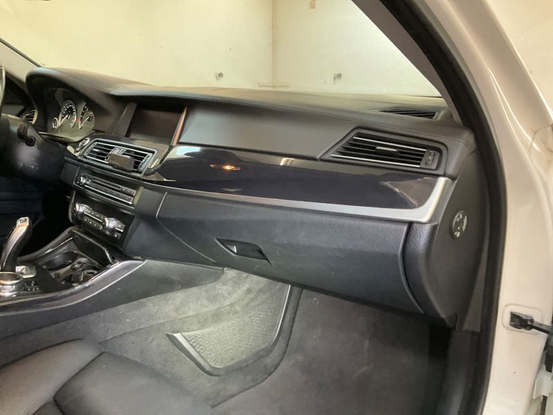 BMW 5er 530d xDrive 2015 – снимка 25
