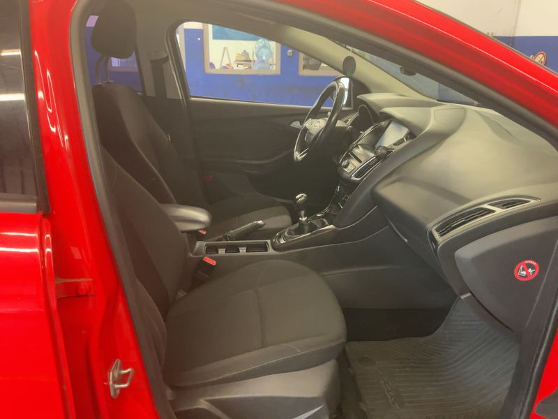 Ford Focus 1.5 TDCi Trend 2015 – снимка 16