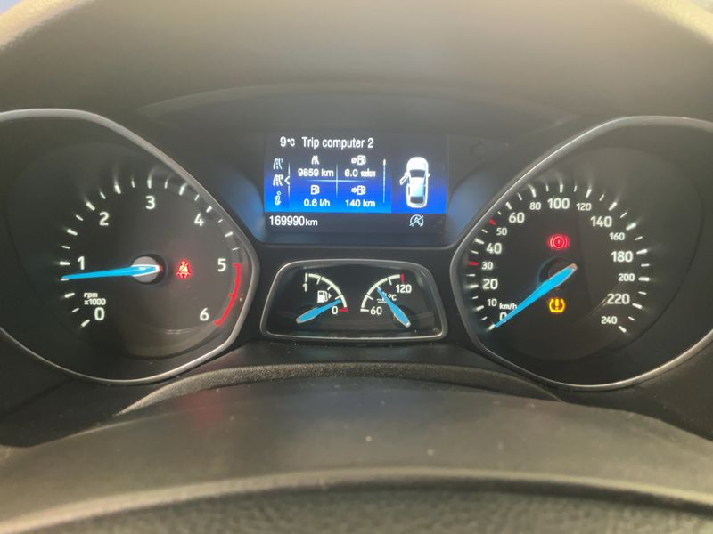 Ford Focus 1.5 TDCi Trend 2015 – снимка 18