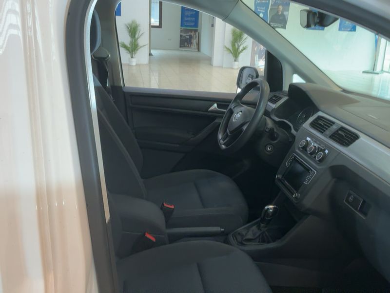 Volkswagen Caddy 2.0 TDI Maxi Trendline BlueMotion Tech 2019 – снимка 16