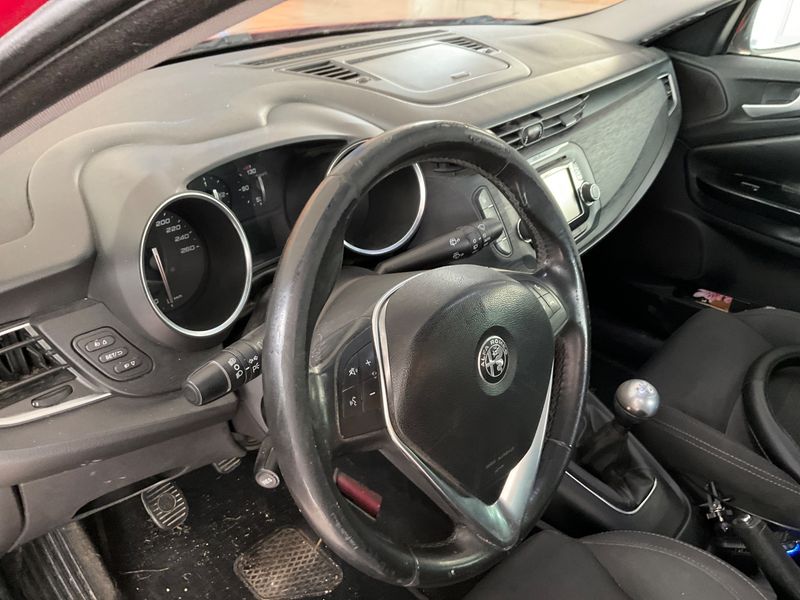 Alfa Romeo Giulietta 1.6 JTD Super 2016 – снимка 30