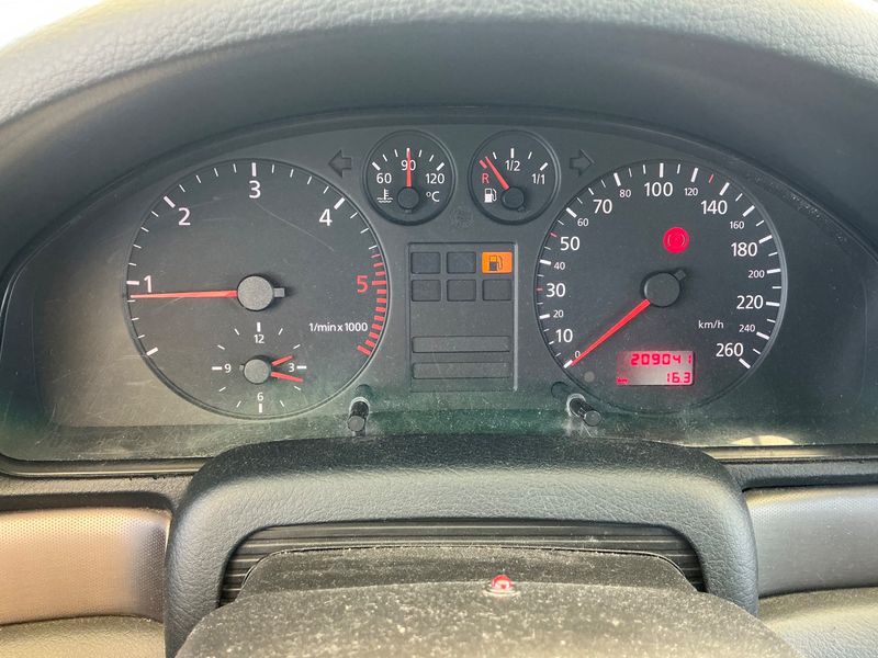 Audi A4 1.9 TDI 1998 – снимка 4