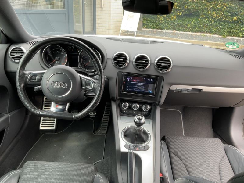 Audi TT 1.8 TFSI Coupe 2012 – снимка 17