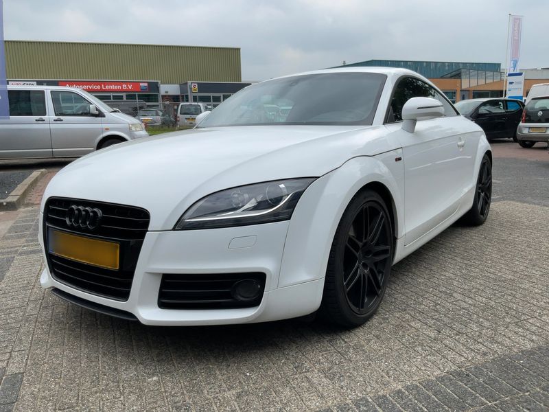 Audi TT 1.8 TFSI Coupe 2012 – снимка 1