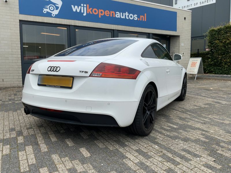 Audi TT 1.8 TFSI Coupe 2012 – снимка 8