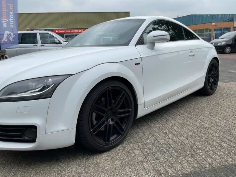 Audi TT 1.8 TFSI Coupe 2012 – снимка 2